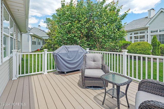 10 Jumping Brook Lane, Barnegat, NJ 08005