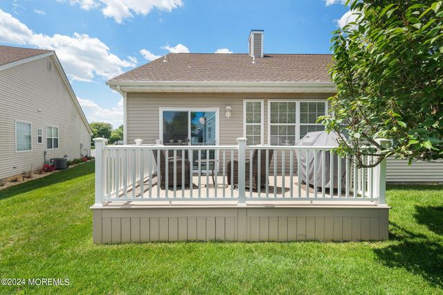 10 Jumping Brook Lane, Barnegat, NJ 08005