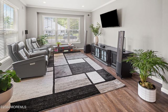 10 Jumping Brook Lane, Barnegat, NJ 08005