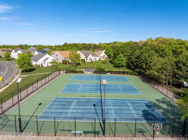 10 Jumping Brook Lane, Barnegat, NJ 08005