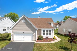 10 Jumping Brook Lane, Barnegat, NJ 08005