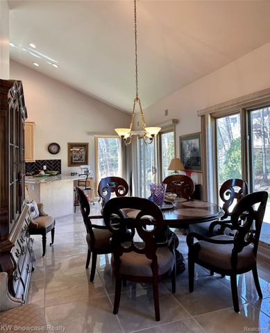 650 Plainfield Drive, White Lake Charter Township, MI 48386