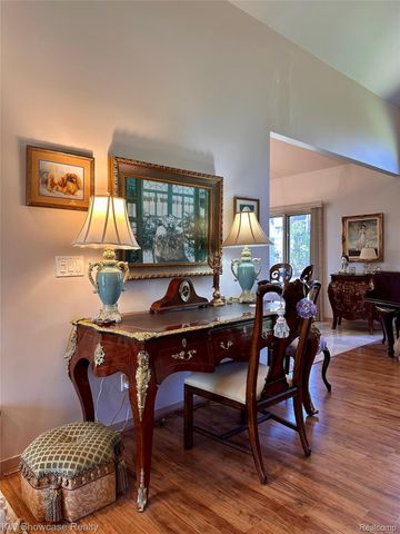 650 Plainfield Drive, White Lake Charter Township, MI 48386