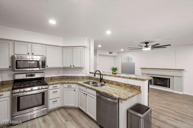 13123 W CAMBRIDGE Avenue, Goodyear, AZ 85395