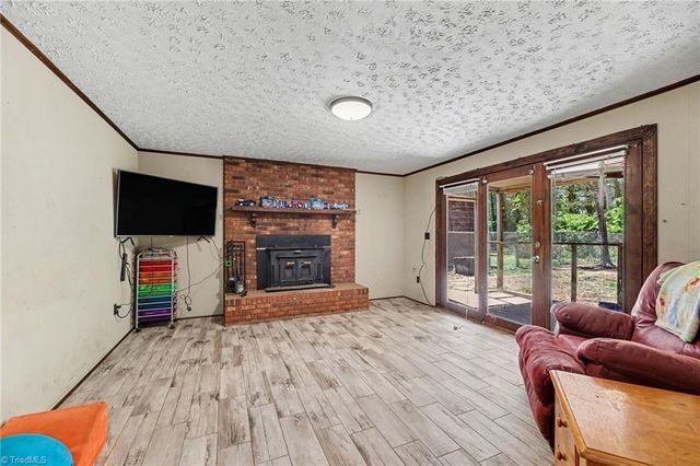 286 Kennen Krest Road, Mocksville, NC 27028