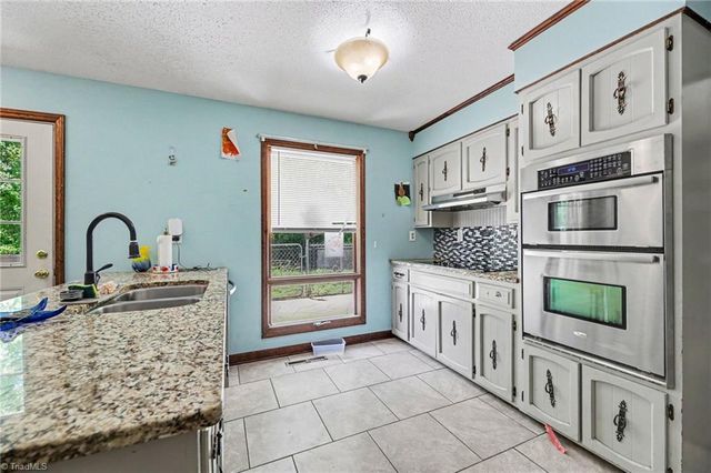 286 Kennen Krest Road, Mocksville, NC 27028