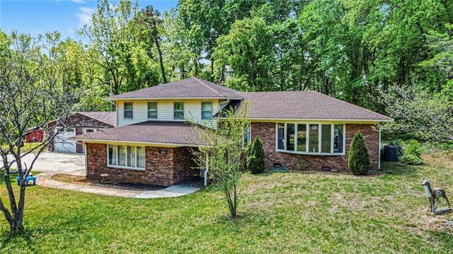 286 Kennen Krest Road, Mocksville, NC 27028