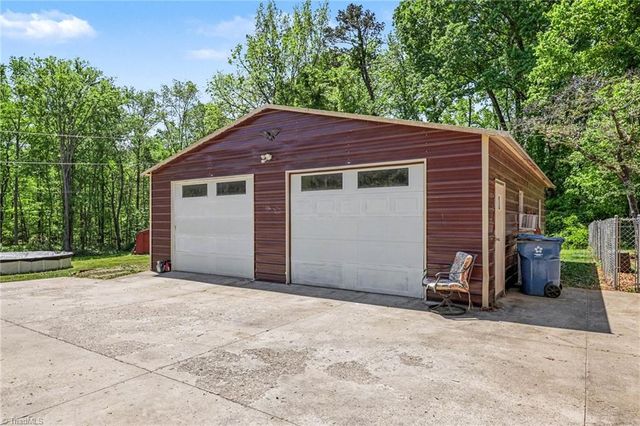 286 Kennen Krest Road, Mocksville, NC 27028