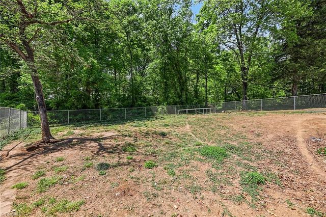 286 Kennen Krest Road, Mocksville, NC 27028