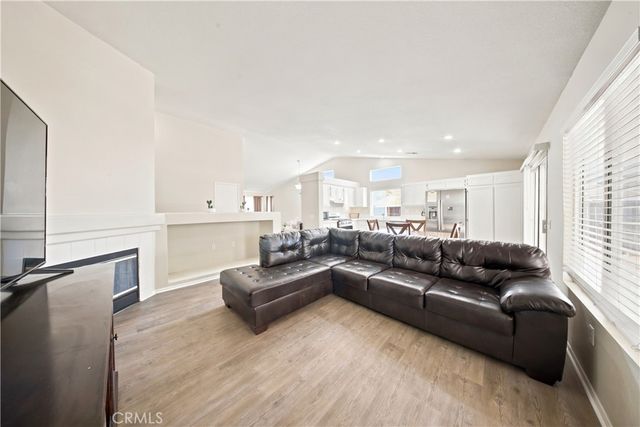 44701 Sandhurst, Lancaster, CA 93536
