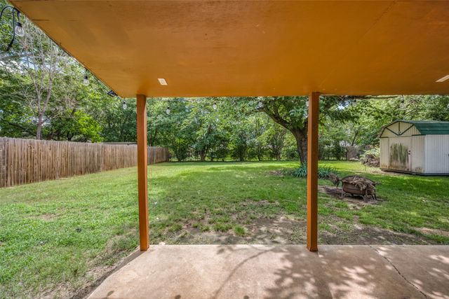 1306 Magnolia Street, Gainesville, TX 76240
