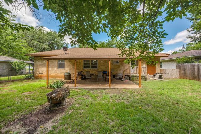 1306 Magnolia Street, Gainesville, TX 76240