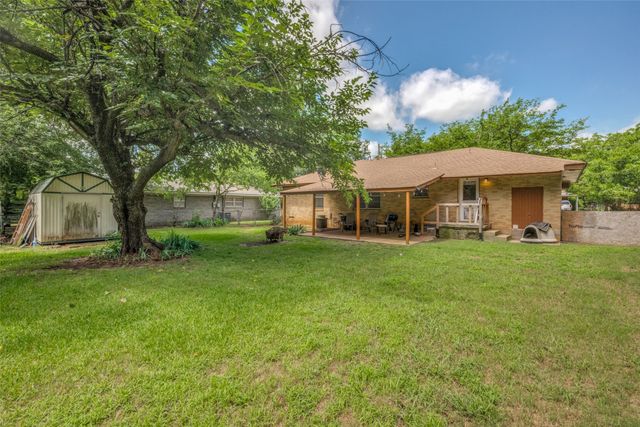 1306 Magnolia Street, Gainesville, TX 76240