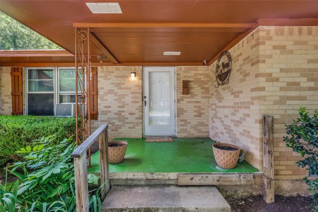 1306 Magnolia Street, Gainesville, TX 76240