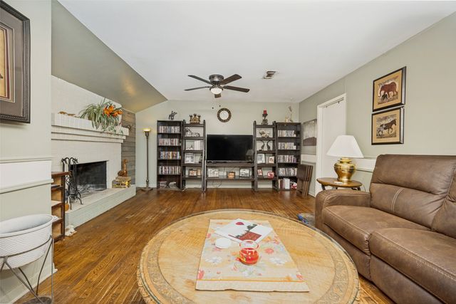 1306 Magnolia Street, Gainesville, TX 76240