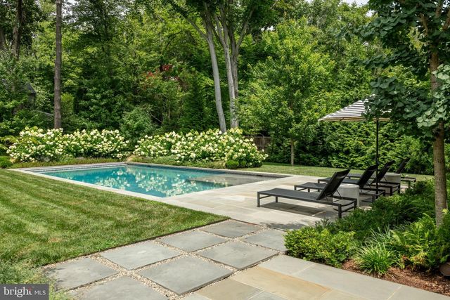 7101 LONGWOOD DR, Bethesda, MD 20817
