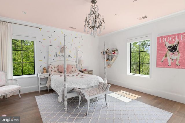 7101 LONGWOOD DR, Bethesda, MD 20817