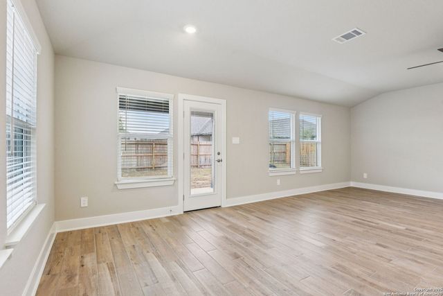 9318 Quail Crest Drive, Schertz, TX 78154