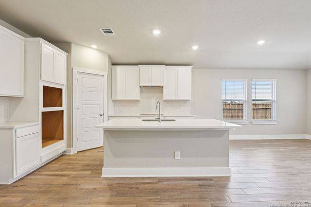 9318 Quail Crest Drive, Schertz, TX 78154