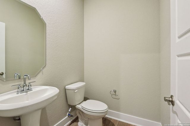 9318 Quail Crest Drive, Schertz, TX 78154