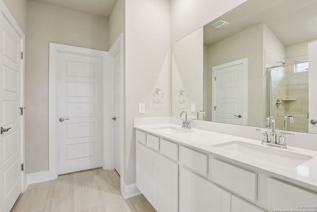 9318 Quail Crest Drive, Schertz, TX 78154