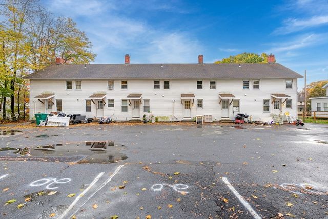 14-24 C St 18, Northbridge, MA 01588