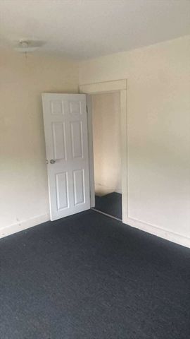 14-24 C St 18, Northbridge, MA 01588