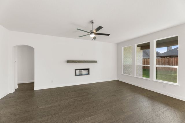 47 Magpie Street, Joshua, TX 76058