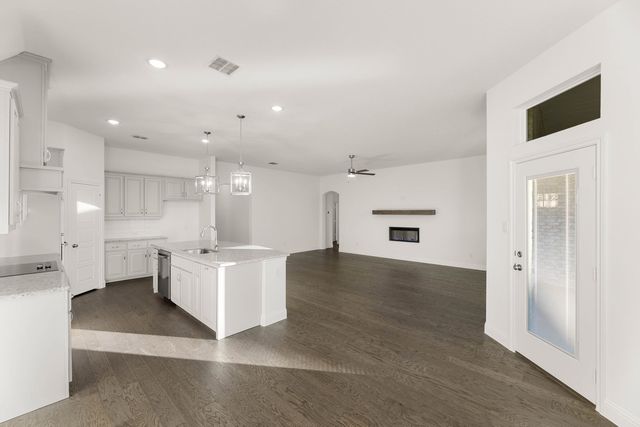 47 Magpie Street, Joshua, TX 76058