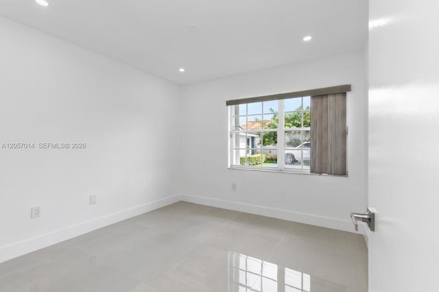 1938 SW 137th Ct, Miami, FL 33175