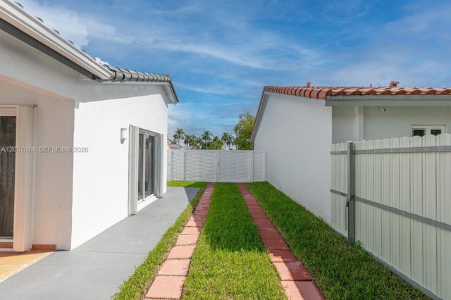 1938 SW 137th Ct, Miami, FL 33175
