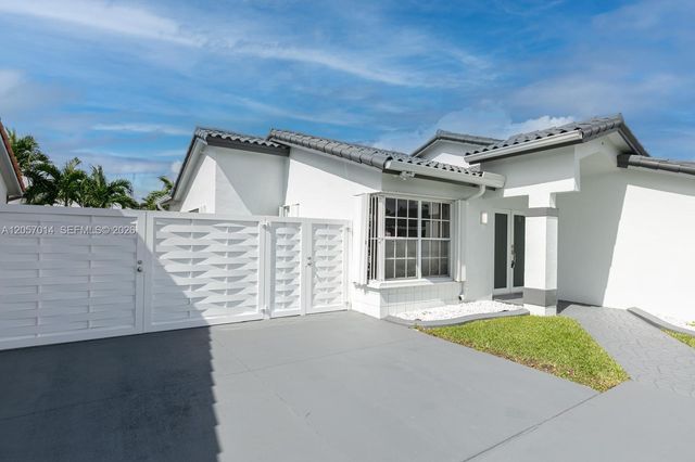 1938 SW 137th Ct, Miami, FL 33175