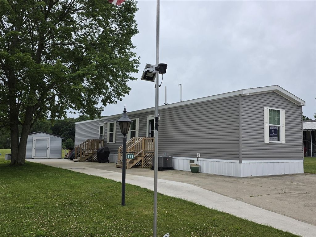 171 Aspen Street, Cedar Springs, MI 49319