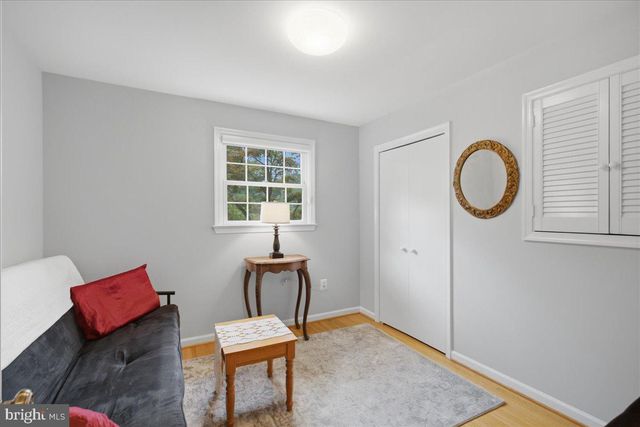 8906 TRANSUE DR, Bethesda, MD 20817