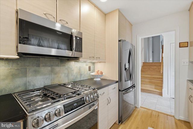 8906 TRANSUE DR, Bethesda, MD 20817