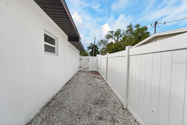 1507 W RIVER SHORE WAY, Tampa, FL 33603