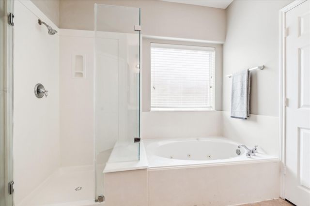 2109 Drake Falls Drive, Pearland, TX 77584