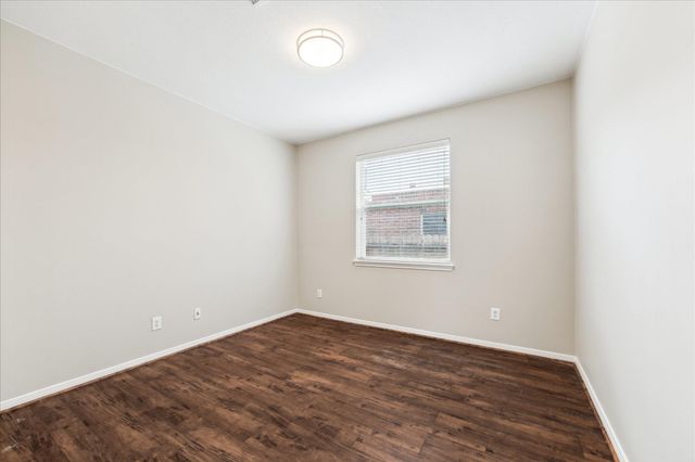 2109 Drake Falls Drive, Pearland, TX 77584