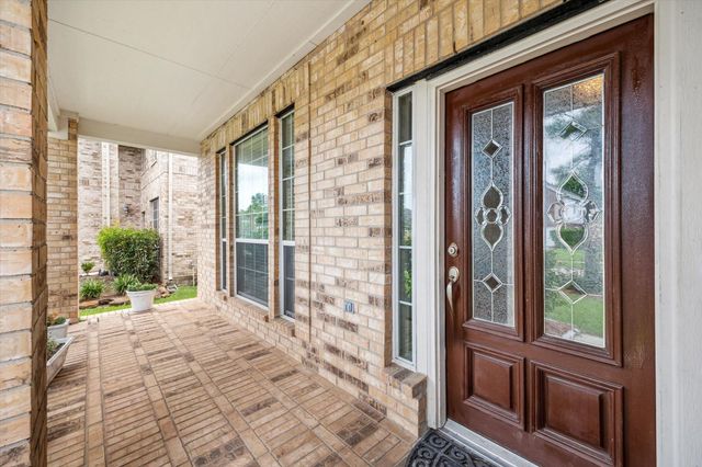 2109 Drake Falls Drive, Pearland, TX 77584