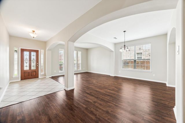 2109 Drake Falls Drive, Pearland, TX 77584