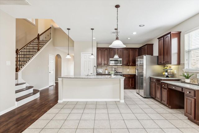 2109 Drake Falls Drive, Pearland, TX 77584