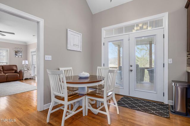 31 Hickory Point, Jonesborough, TN 37659