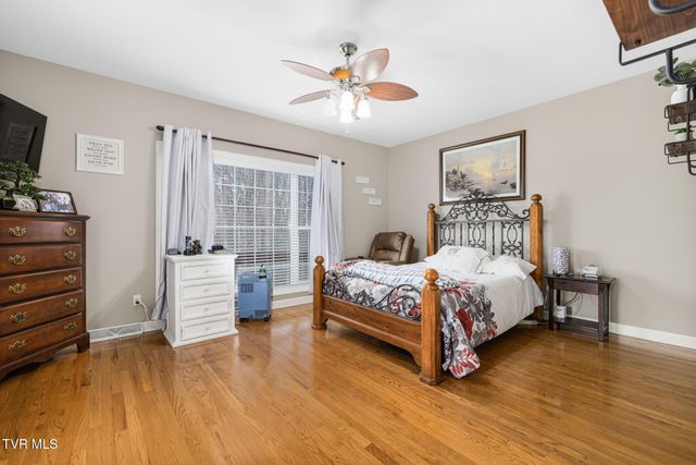 31 Hickory Point, Jonesborough, TN 37659