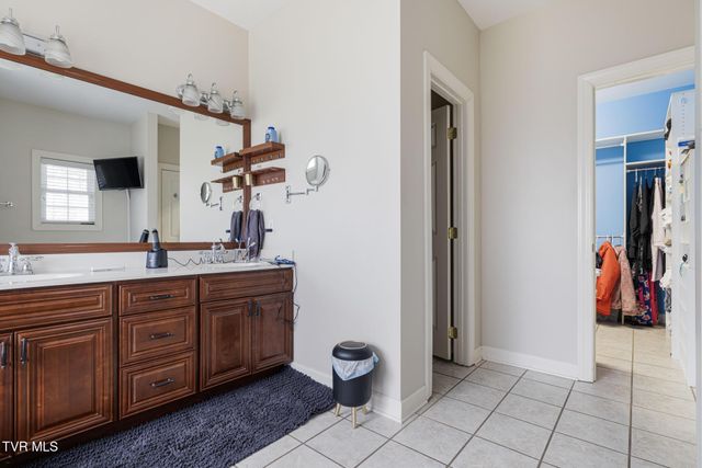 31 Hickory Point, Jonesborough, TN 37659
