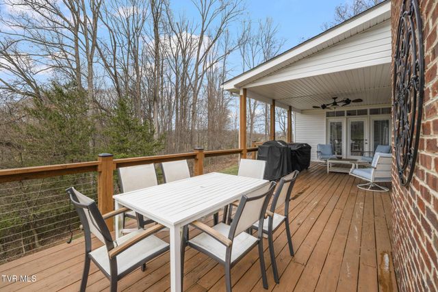 31 Hickory Point, Jonesborough, TN 37659
