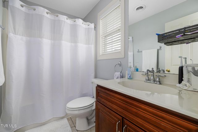 31 Hickory Point, Jonesborough, TN 37659