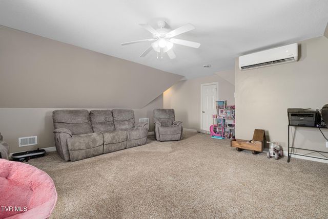 31 Hickory Point, Jonesborough, TN 37659