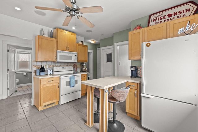 4418 N Bartlett AVENUE, Shorewood, WI 53211