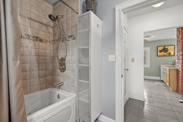 4418 N Bartlett AVENUE, Shorewood, WI 53211