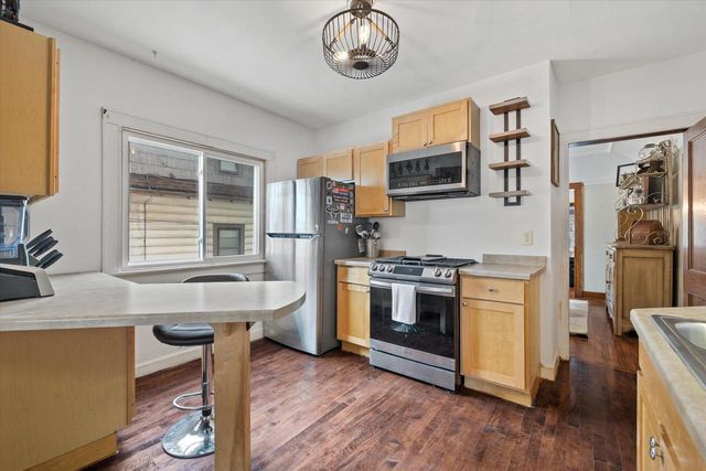 4418 N Bartlett AVENUE, Shorewood, WI 53211